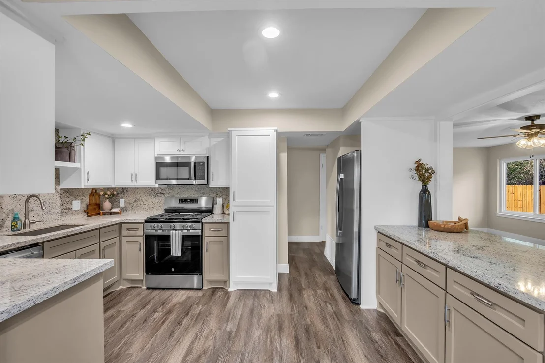 Photo of 1810 N Red Cedar Circle