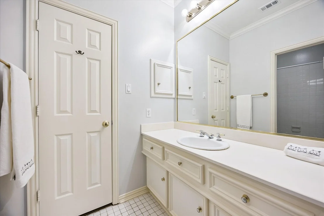 Photo of 1815 Albans Road