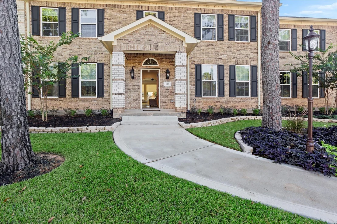 Photo of 172 Bent Tree Lane