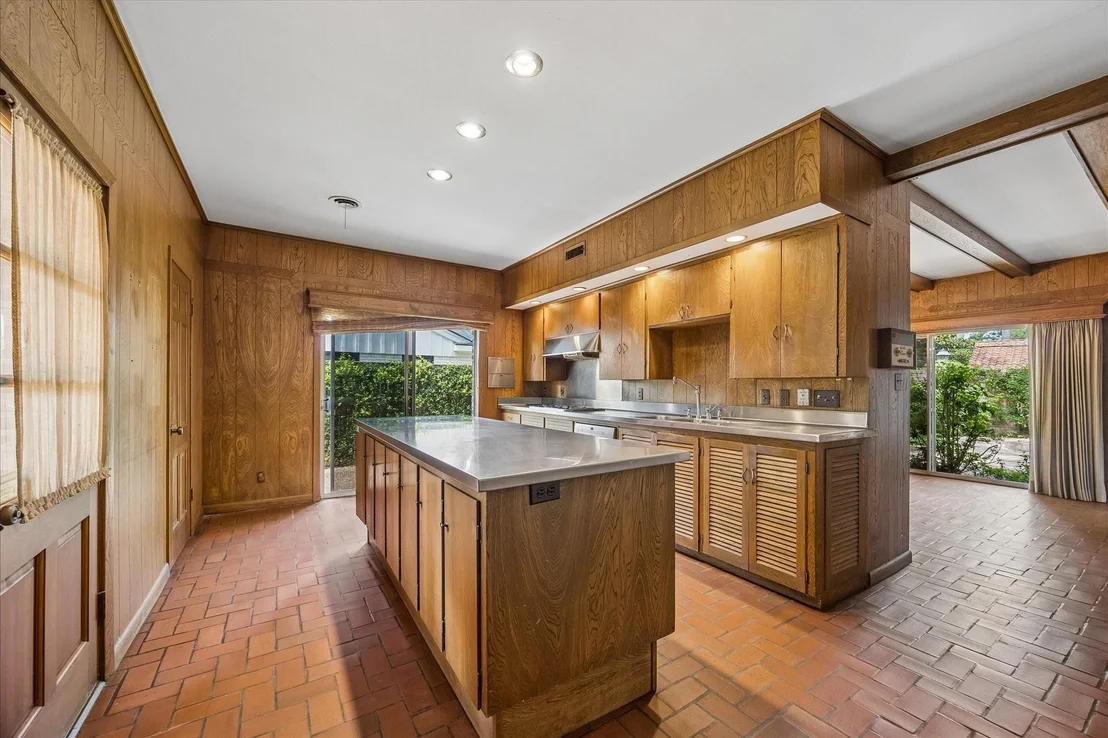 Photo of 526 Westminster Drive