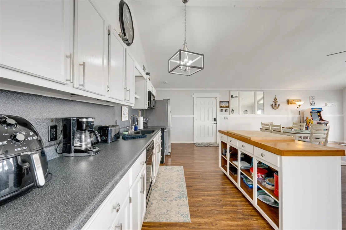Photo of 1067 Beachside Drive