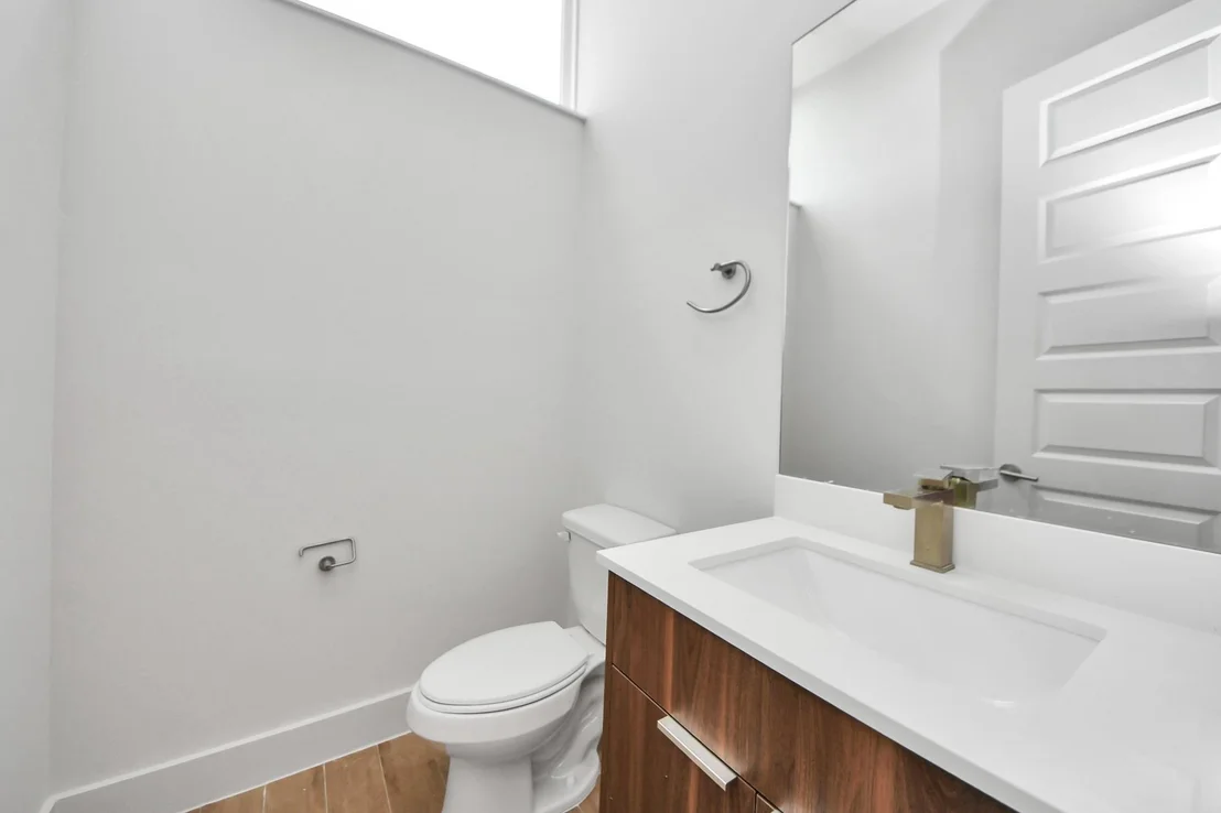 Photo of 2211 Diagonal Lane