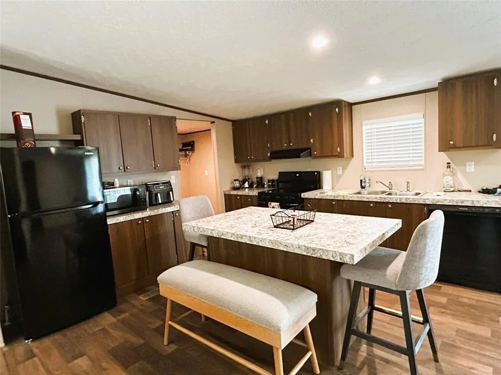 Photo of 582 Road 5605
