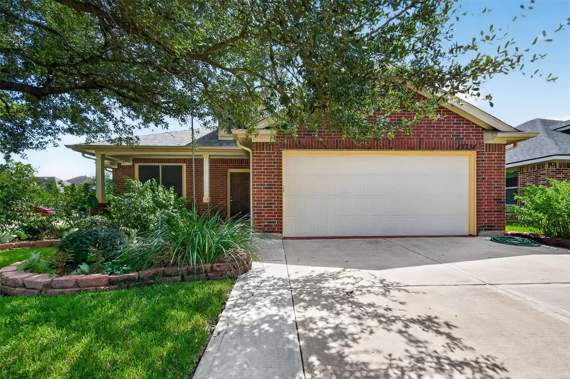 Photo of 15734 Bannowsky Lane