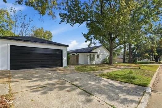 Photo of 703 Reseda Drive