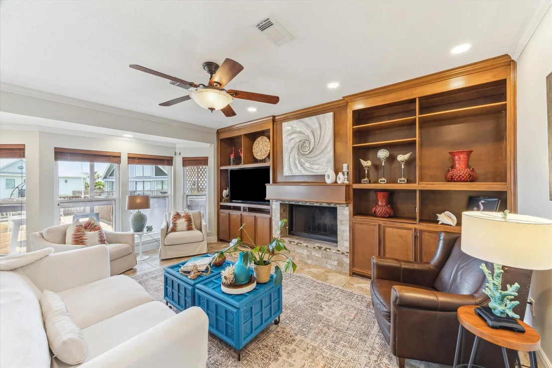 Photo of 1339 Outrigger