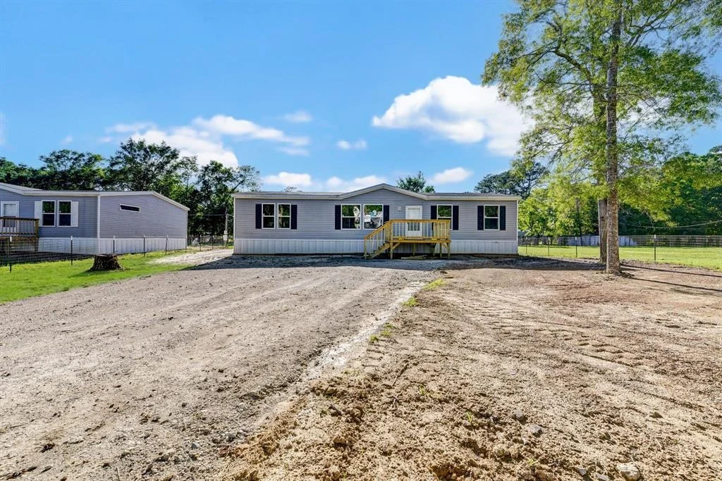 Photo of 421 County Road 4010