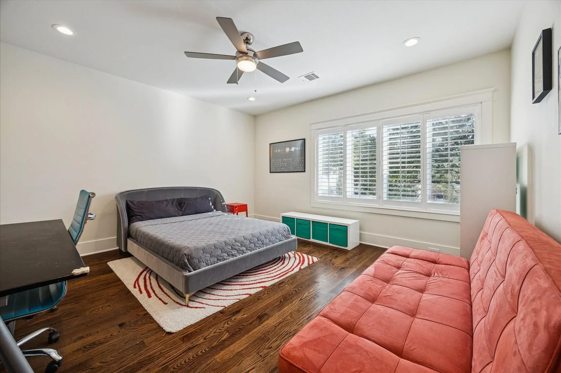Photo of 3118 Plumb Street