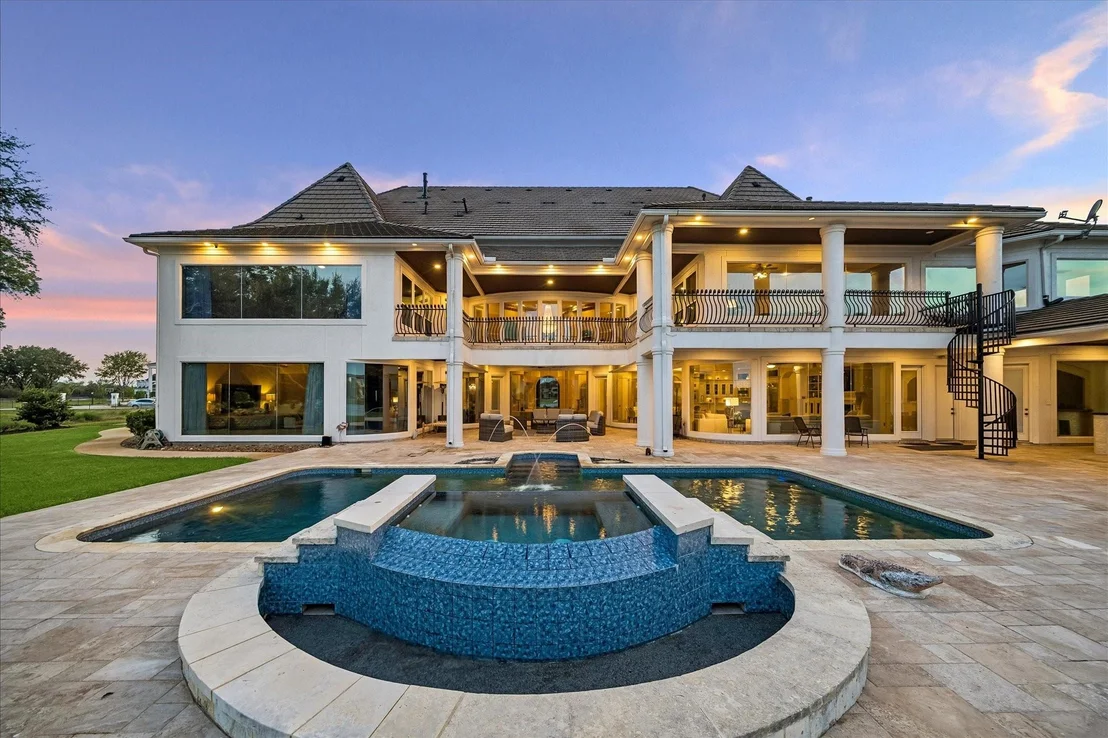 Photo of 18 Sovereign Circle