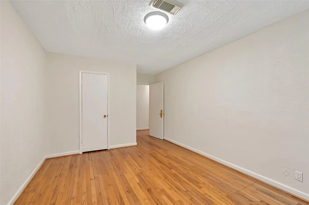 Photo of 5043 Redstart Street