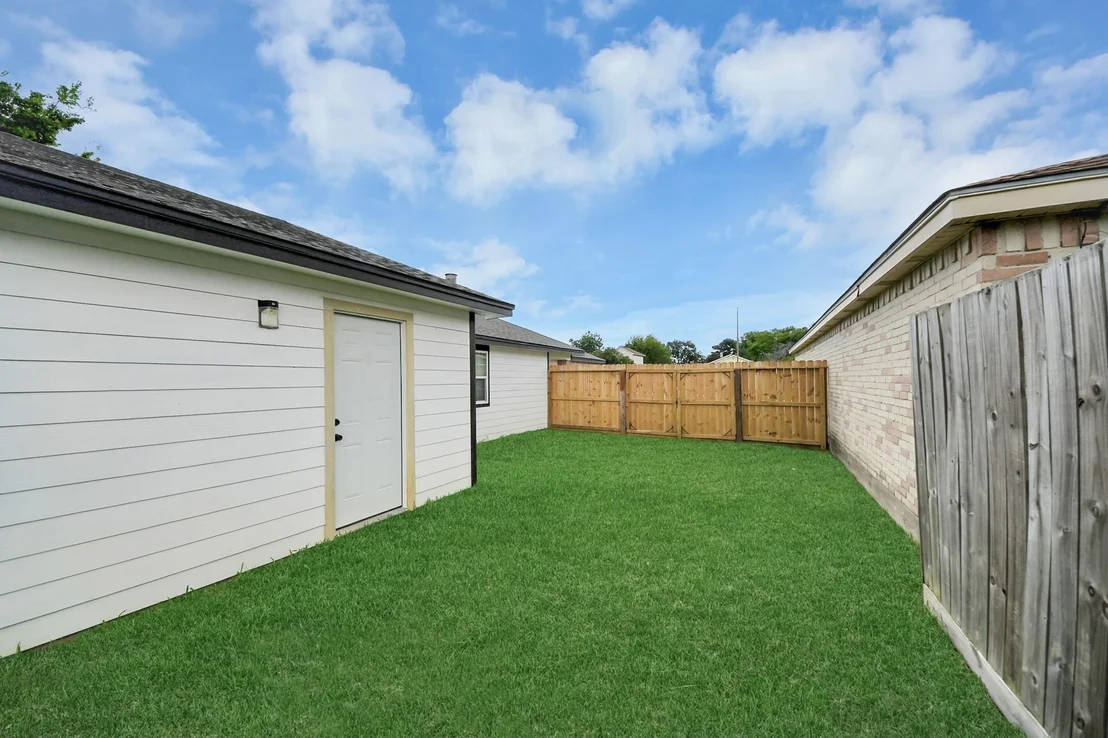 Photo of 5212 Willowview Drive