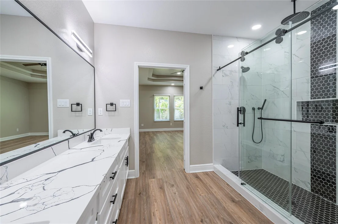 Photo of 8133 Wetherby Lane