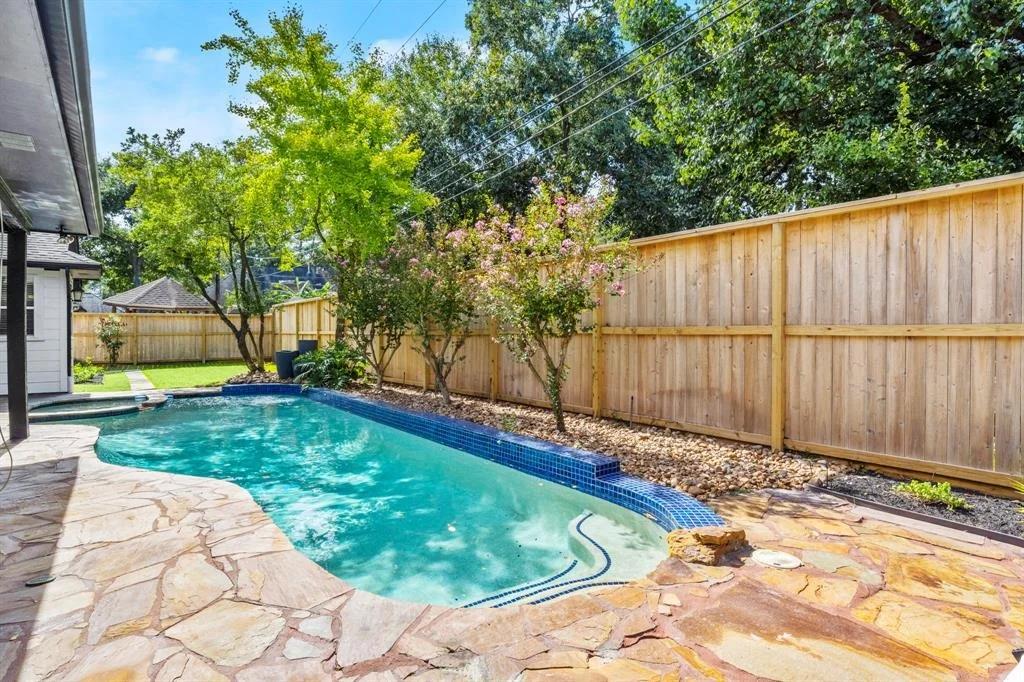 Photo of 8718 Kennet Valley Road