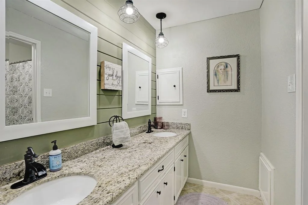 Photo of 15023 Sun Harbor Drive
