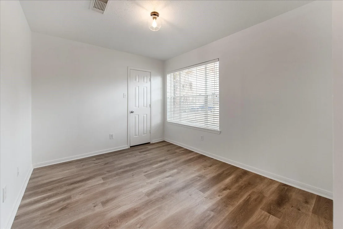 Photo of 31115 Perlican Drive