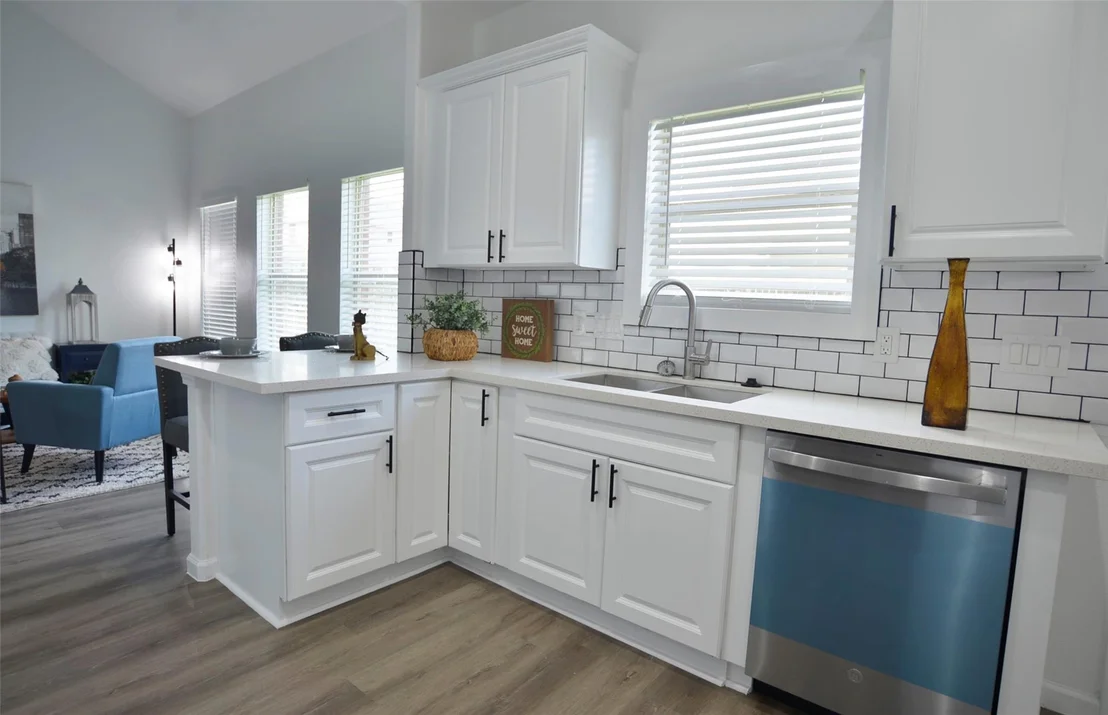 Photo of 6718 Poplar Bend Lane