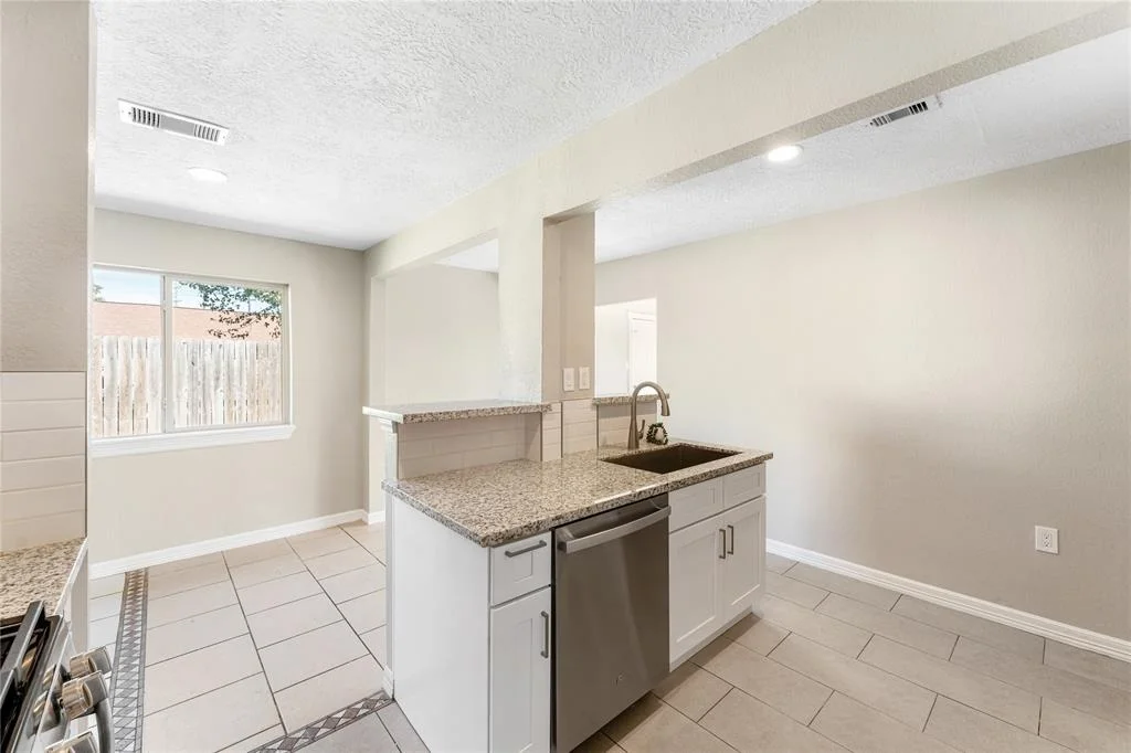Photo of 6250 Foxhunter Road