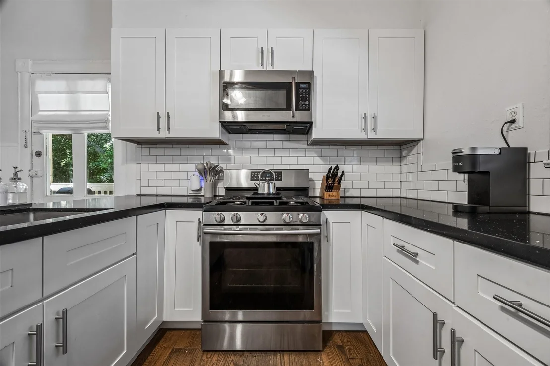 Photo of 7210 King Street