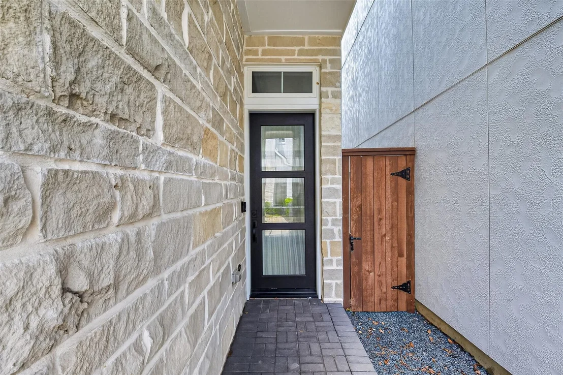 Photo of 3615 Cambridge Gate Lane