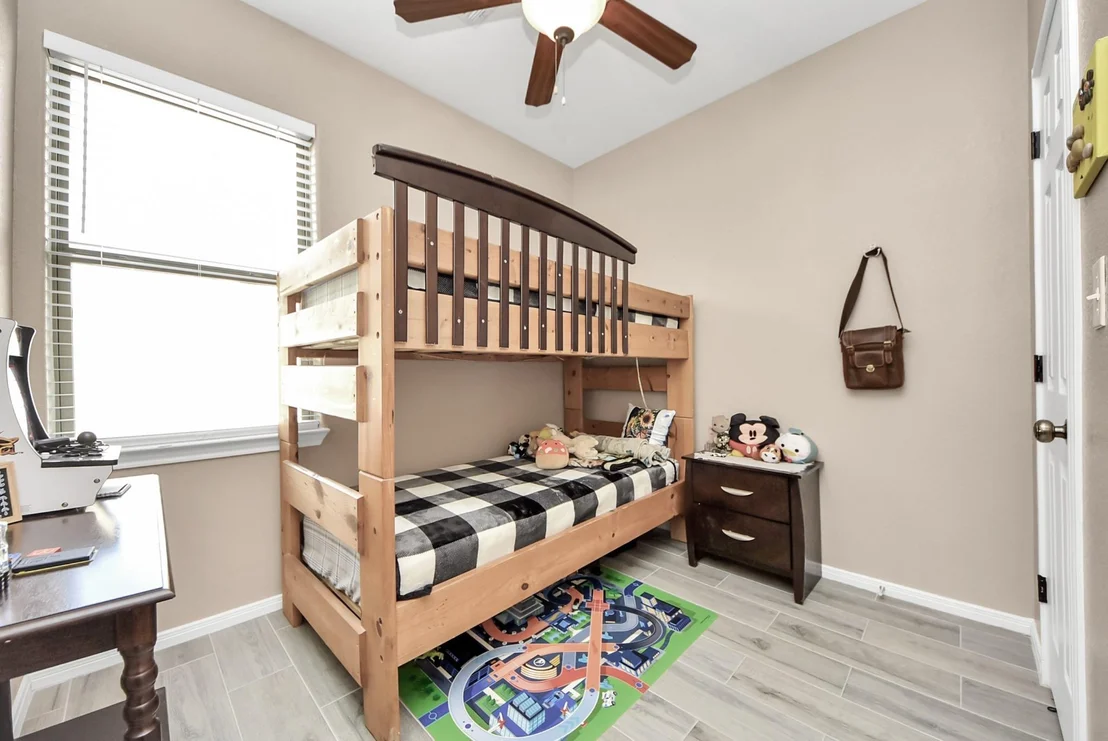 Photo of 6543 Crestford Lane