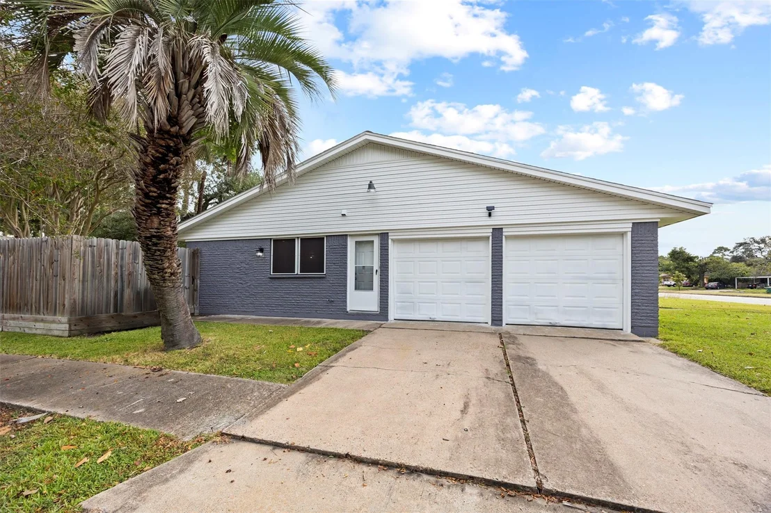 Photo of 539 Edgebrook Drive