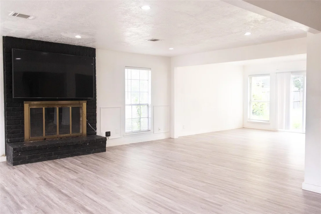 Photo of 8002 Hurst Forest Drive