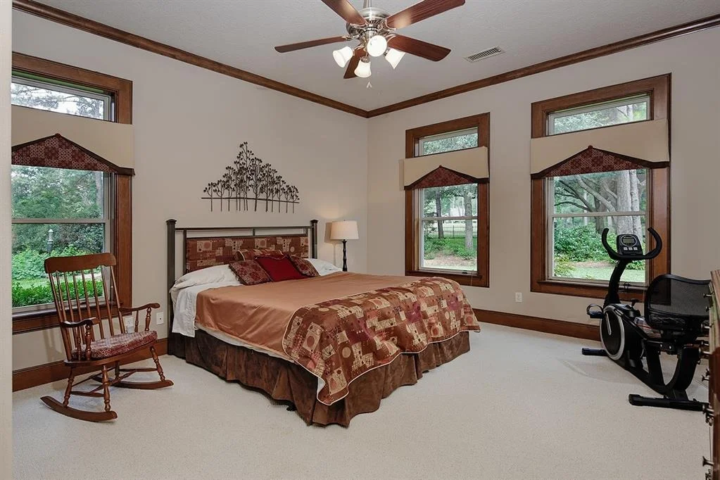 Photo of 11 Chestnut Hill Court