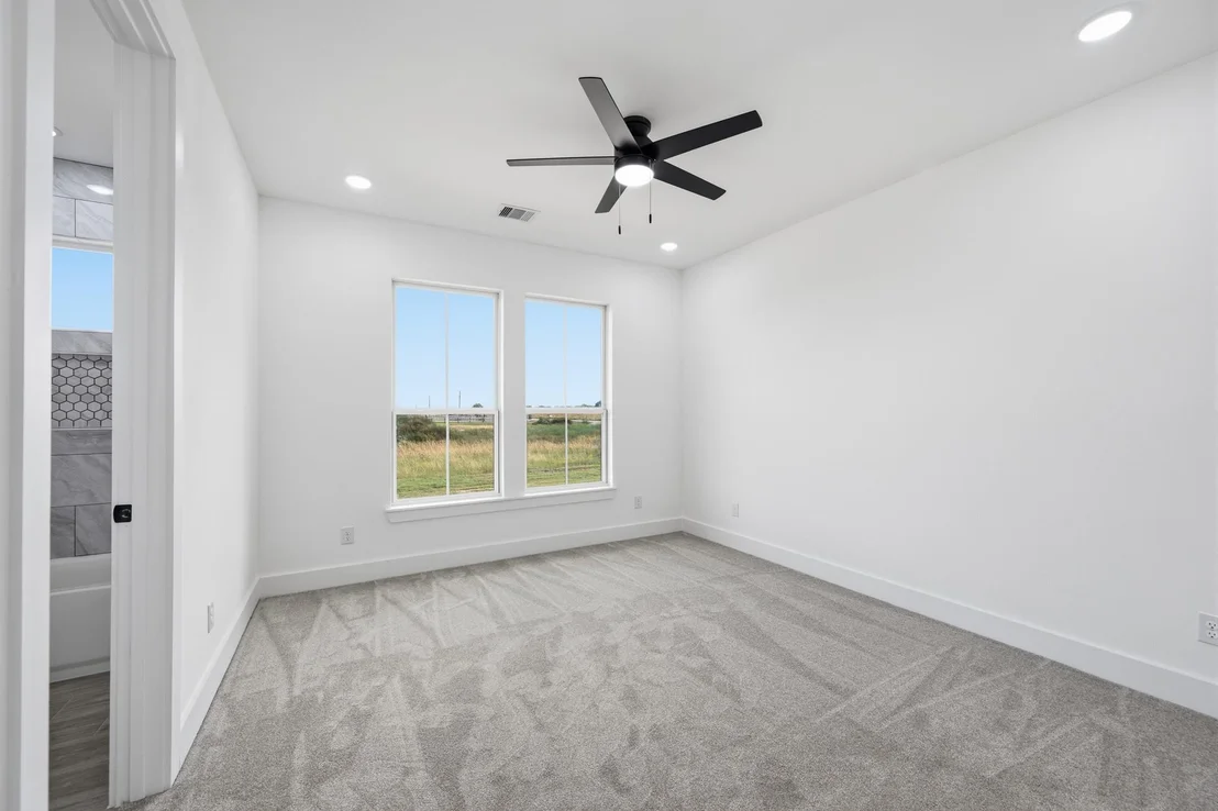 Photo of 11908 Roesler