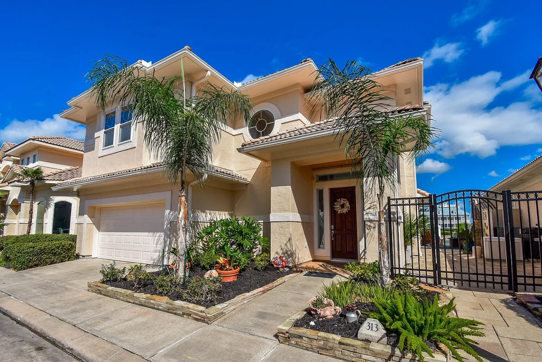 Photo of 313 Harborside Circle