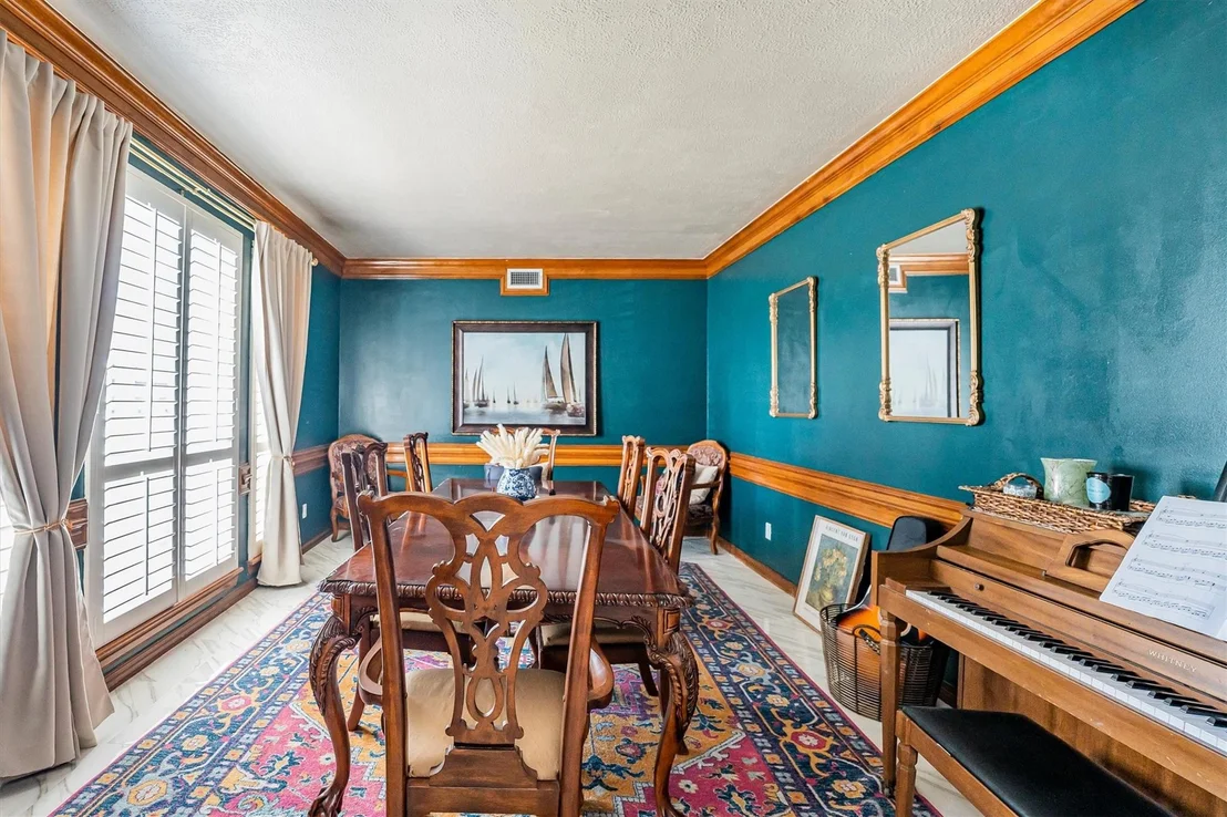 Photo of 8002 Royal Crest Court