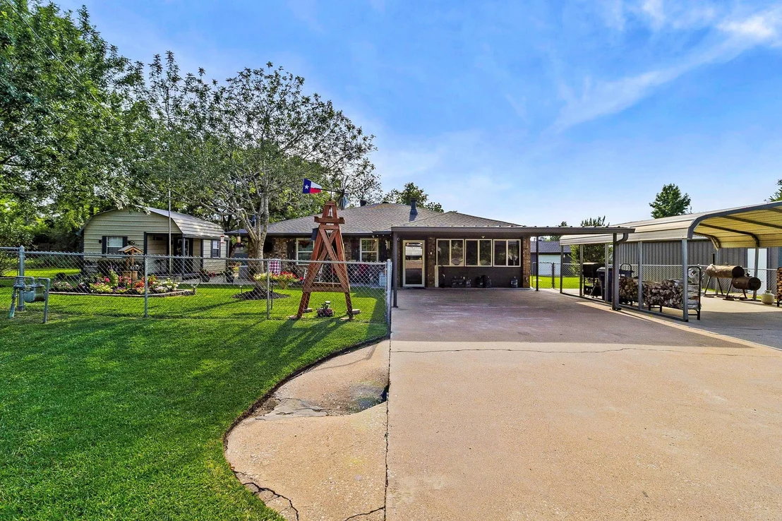 Photo of 188 Huckleberry Road