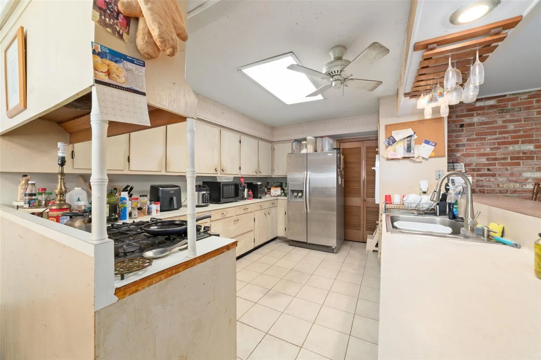 Photo of 1535 Maux Drive