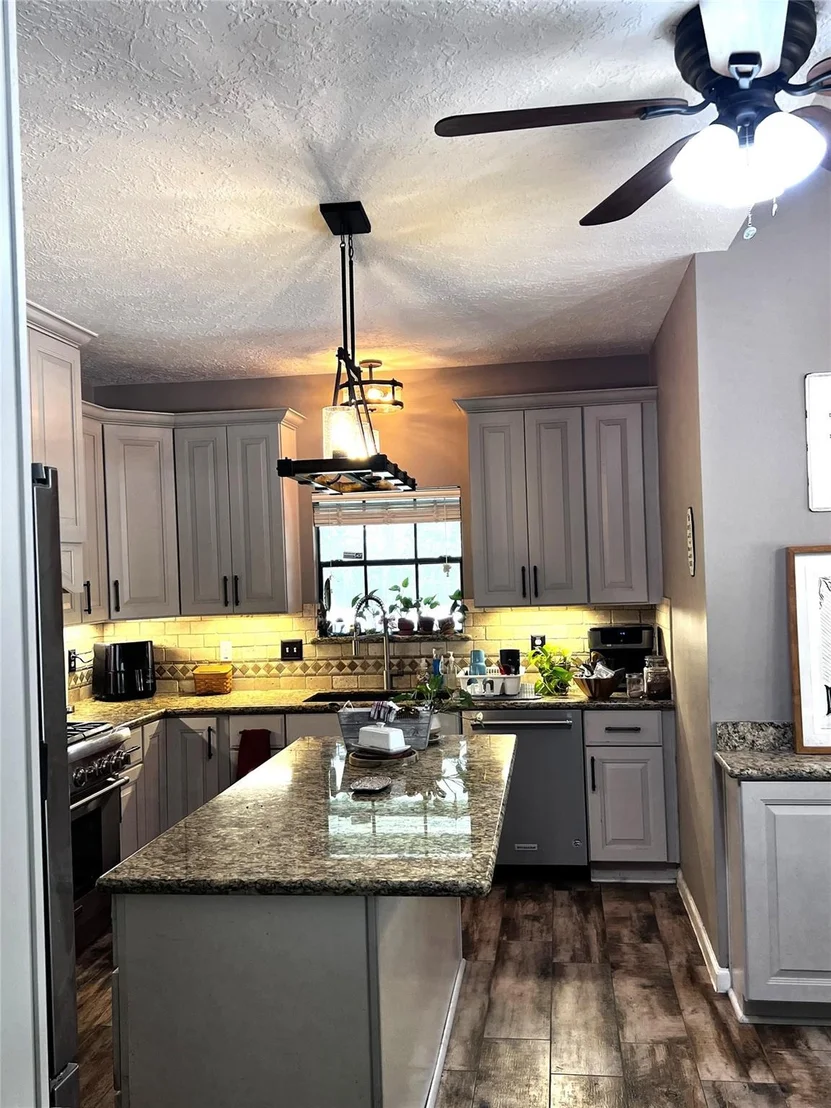 Photo of 4335 Harvey Road