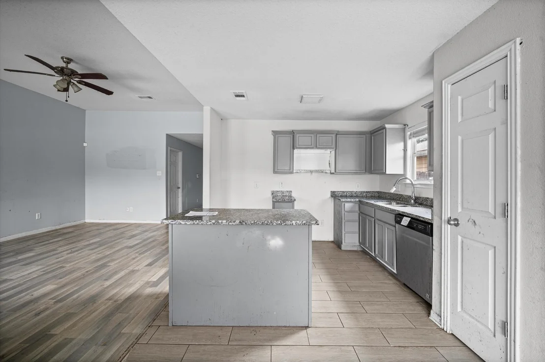 Photo of 907 Marigold Road