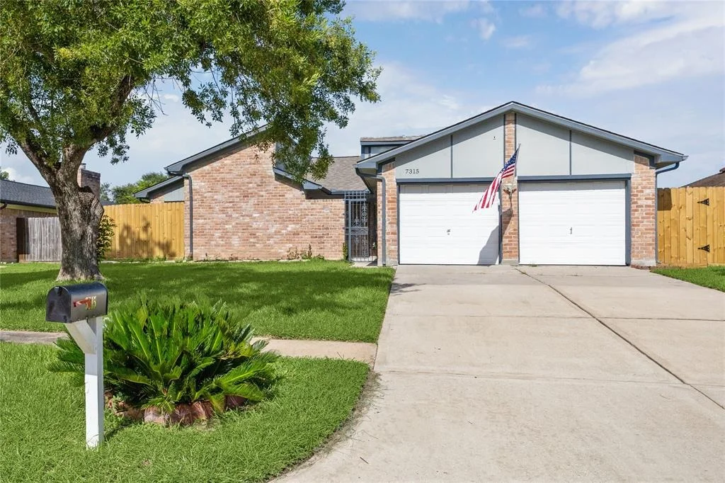 Photo of 7315 Windvine Drive