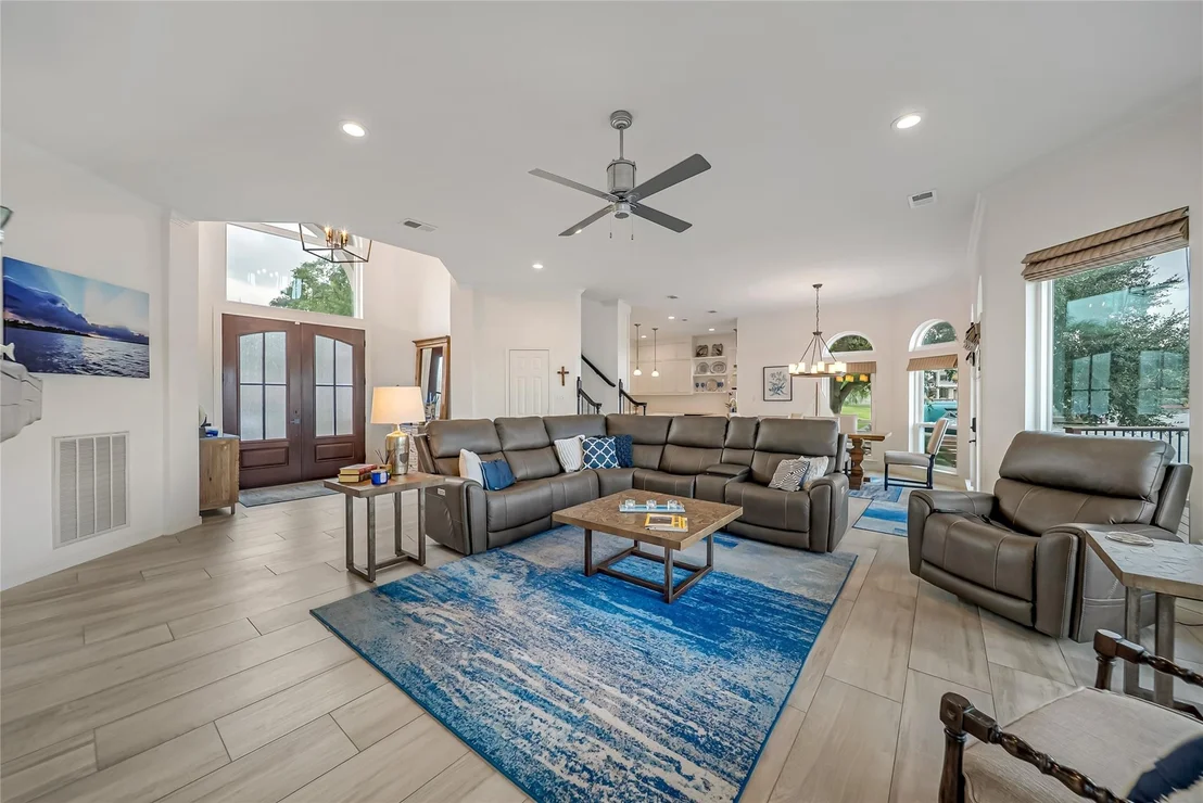 Photo of 318 Bayshore Drive