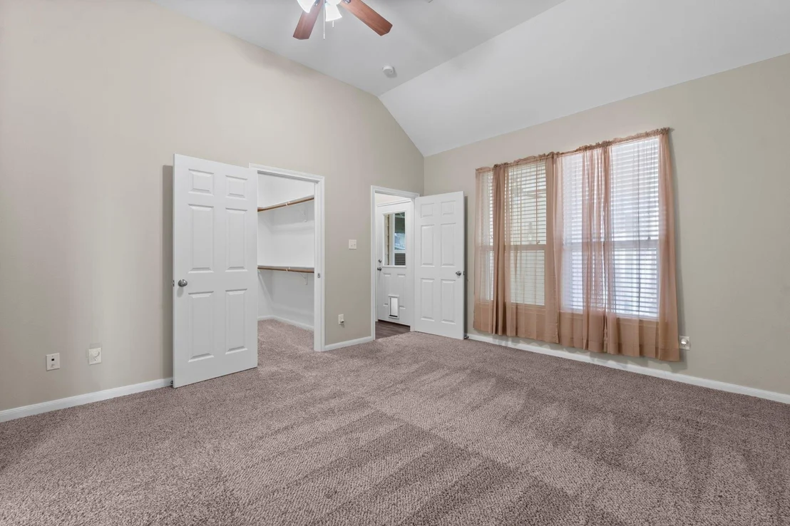 Photo of 984 Arbor Glen