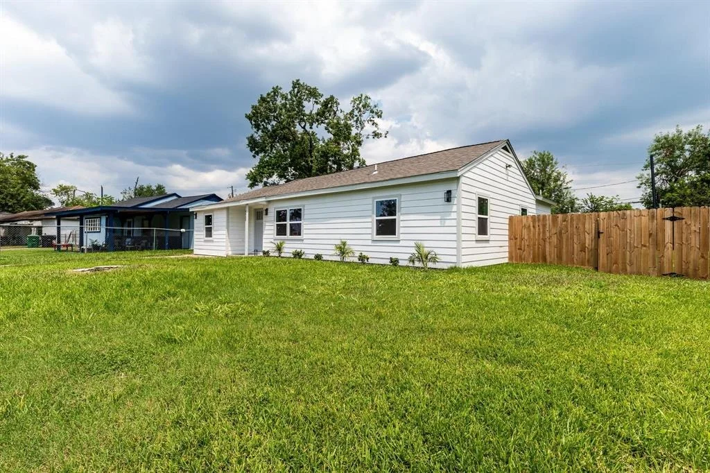 Photo of 9529 Fairland Drive