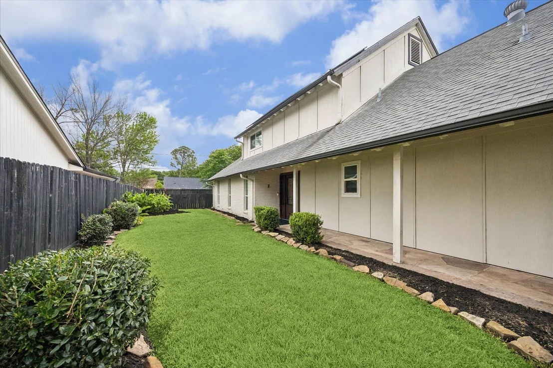 Photo of 10602 Riverview Drive