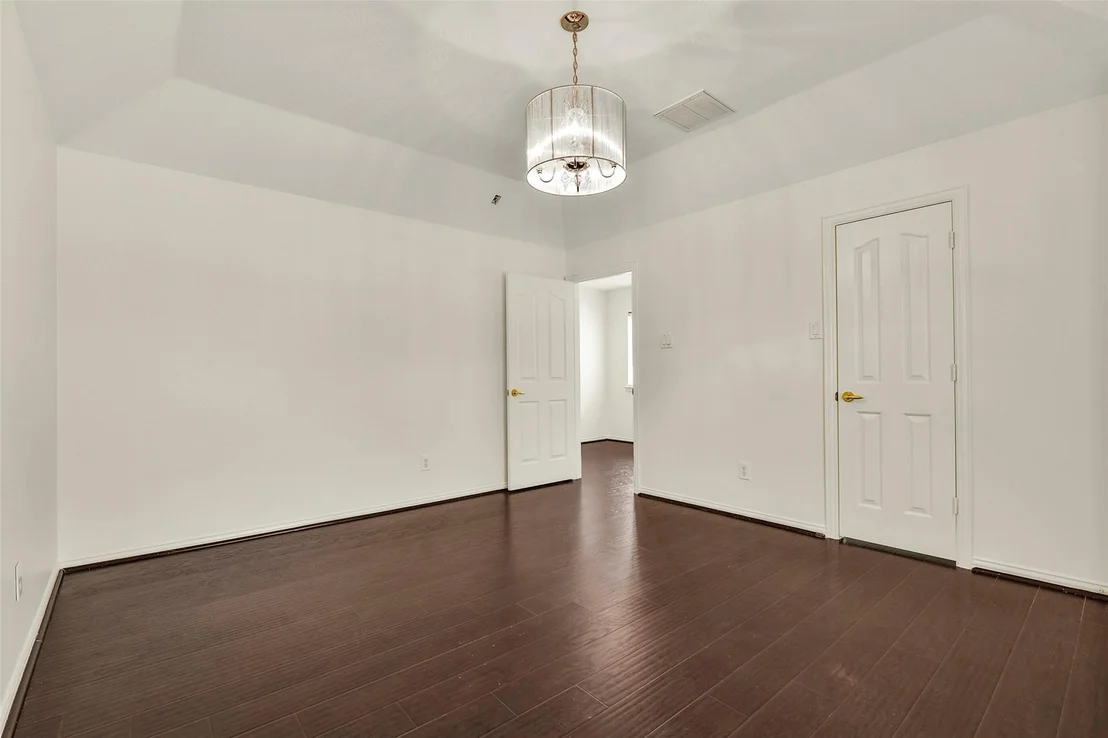 Photo of 2806 Capecrest Drive