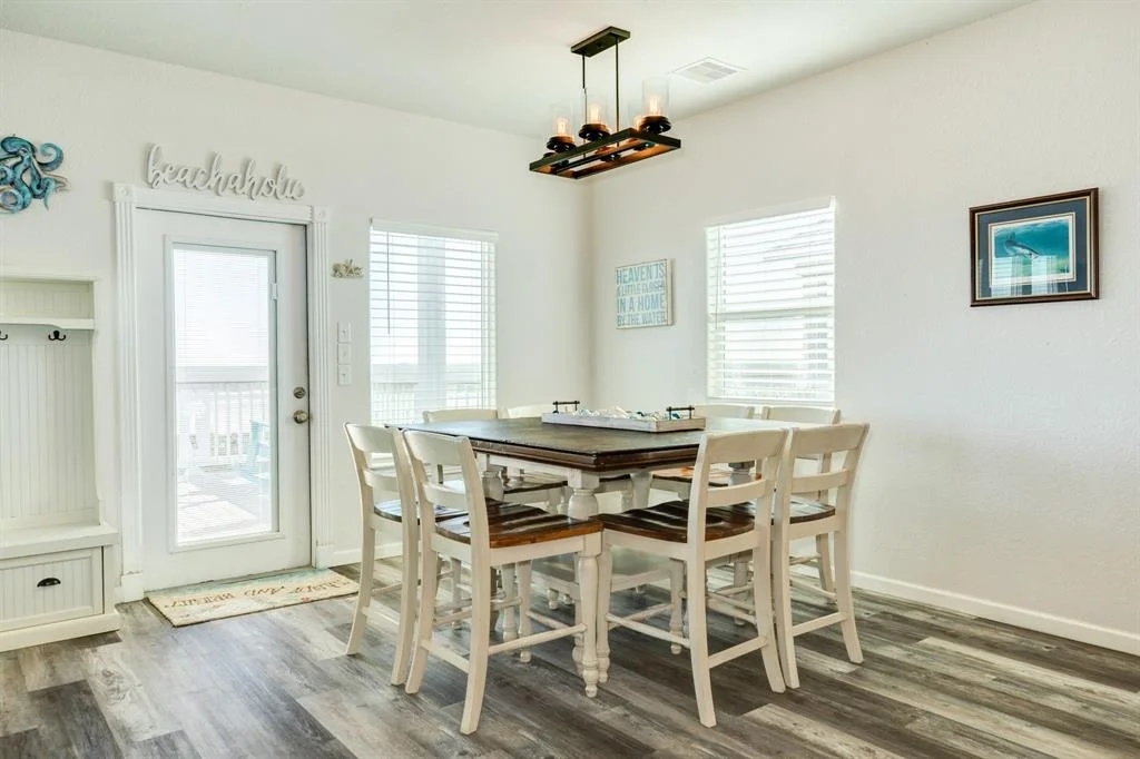 Photo of 2930 Bluewater Highway