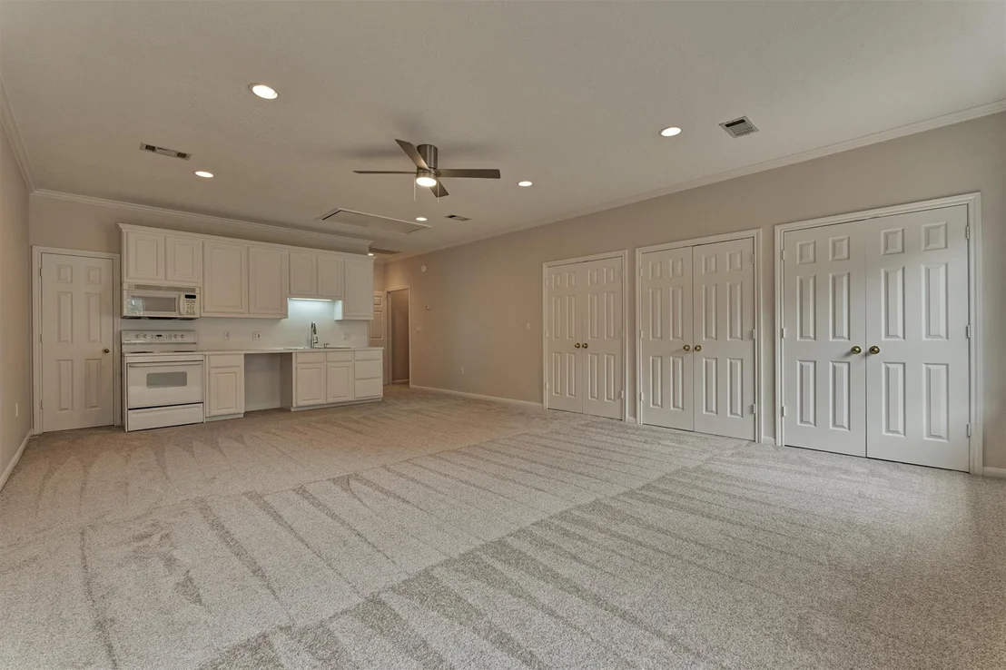 Photo of 16707 Avenfield Road