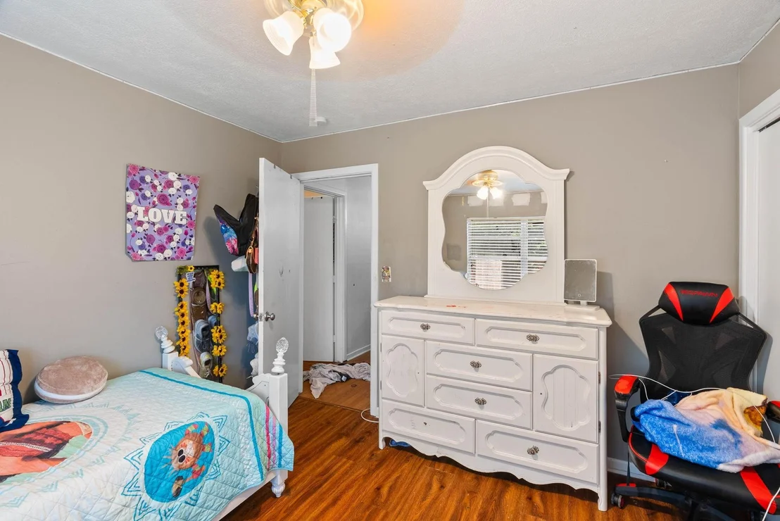 Photo of 324 Woodlawn Street