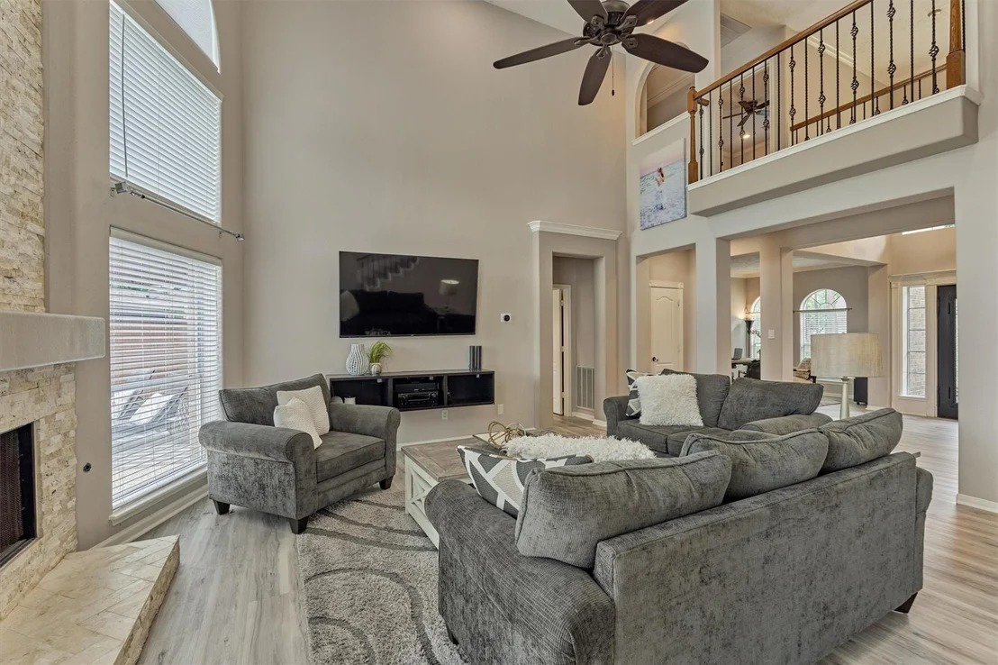 Photo of 24811 Giltspur Way