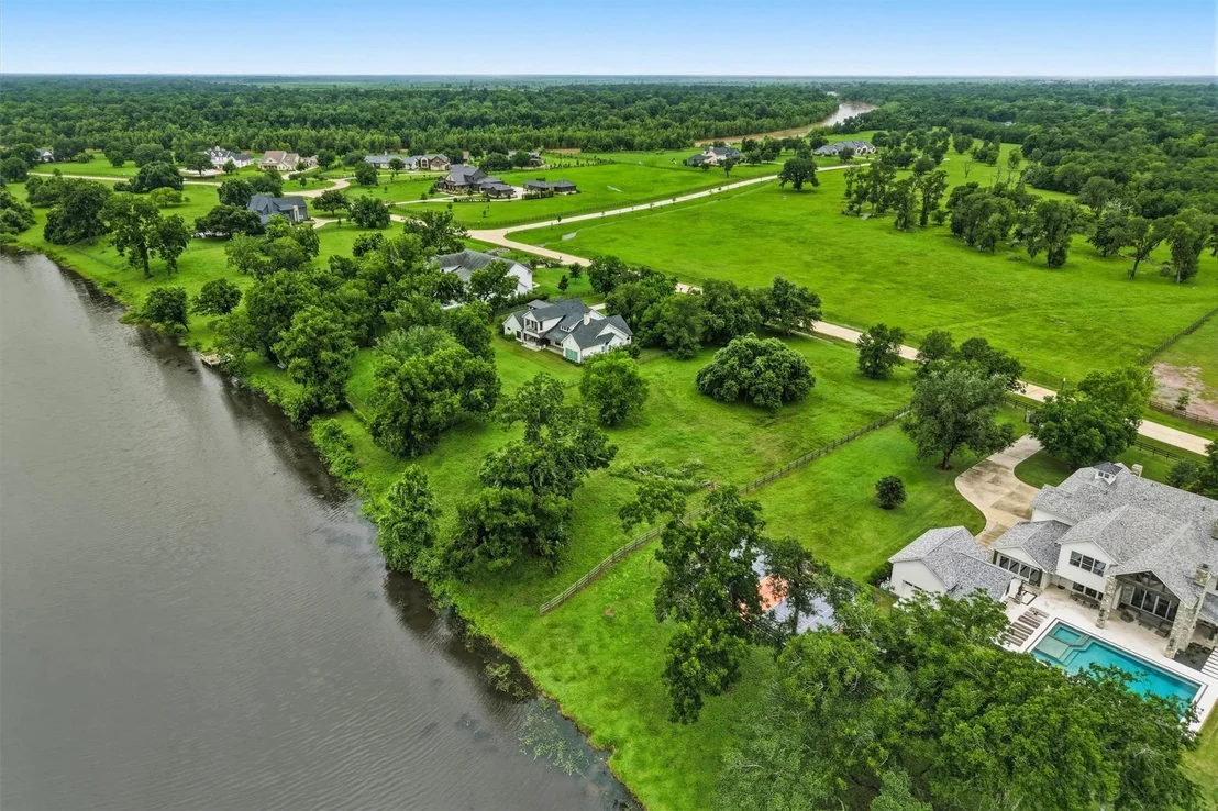 Photo of 30803 Riverlake Road
