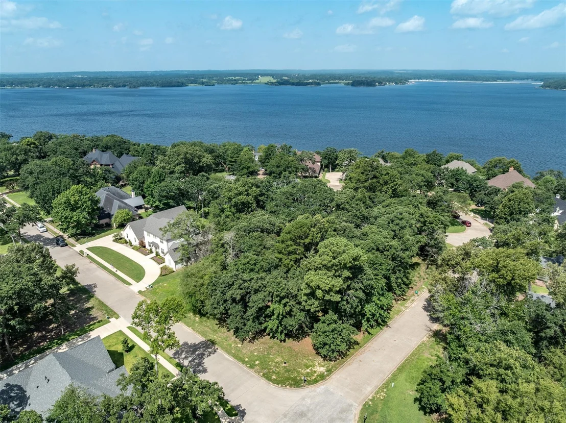 Photo of 160 Eagles Bluff Boulevard S