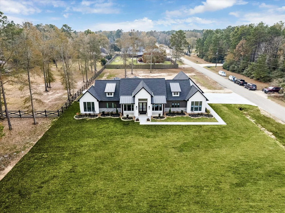 Photo of 19470 Nasas Drive