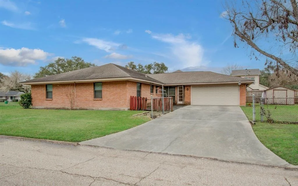 Photo of 4702 Willowbend Boulevard