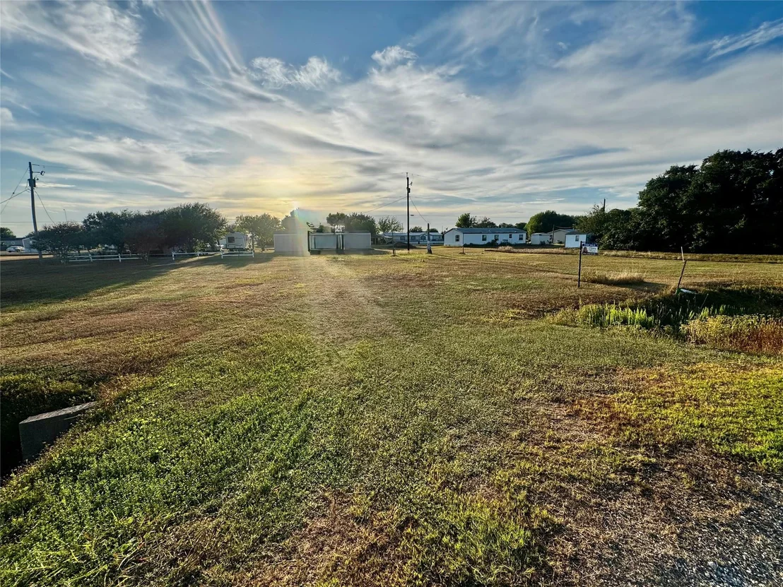 Photo of 1871 Bayview Drive