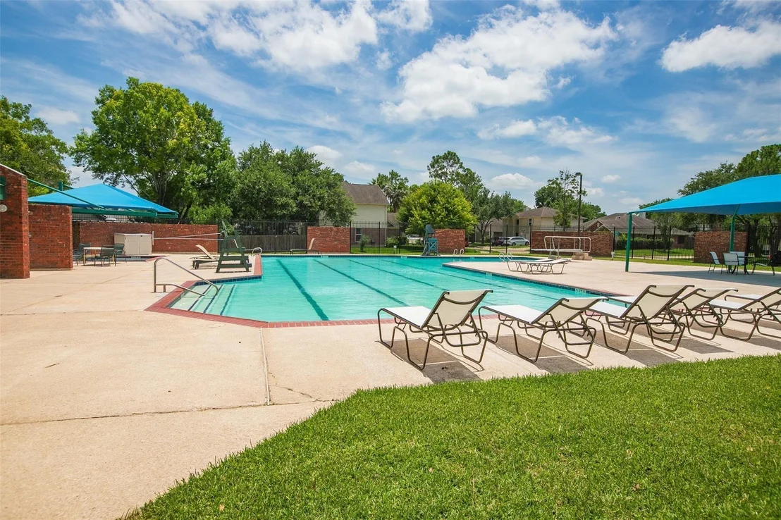Photo of 4823 Meadowglen Drive
